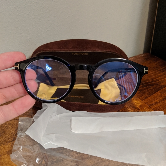 Tom Ford Unisex Glasses - Picture 8 of 8